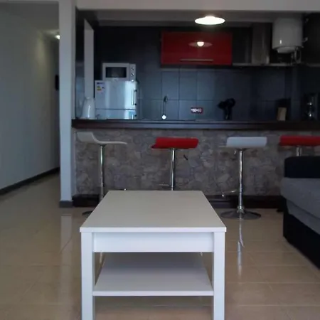Апартаменти Puerto Del Carmen Sleeps 4 Wifi Пуерто-дель-Кармен